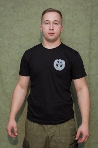 Майка с эмблемой РХБЗ на груди и надписью на спине