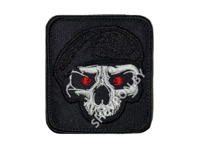 Вышитый шеврон патч Череп в чёрном берете